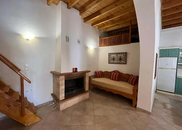 Nyaraló Kostas Pszínthosz